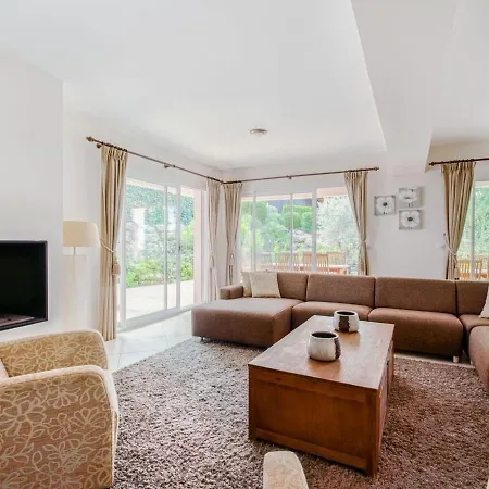 Villa Exclusive In With Private Pool *